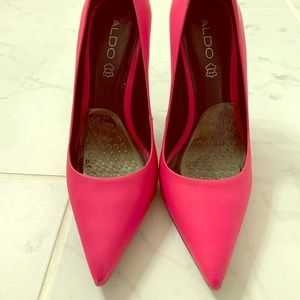 Hot pink Aldo pump